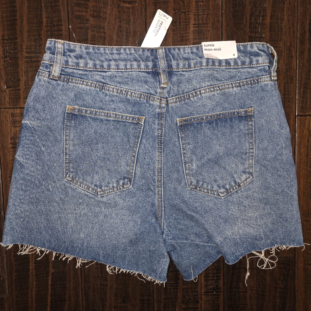 Rue21 Blue High-Waisted Jean Shorts Sz 8 - Picture 4 of 4